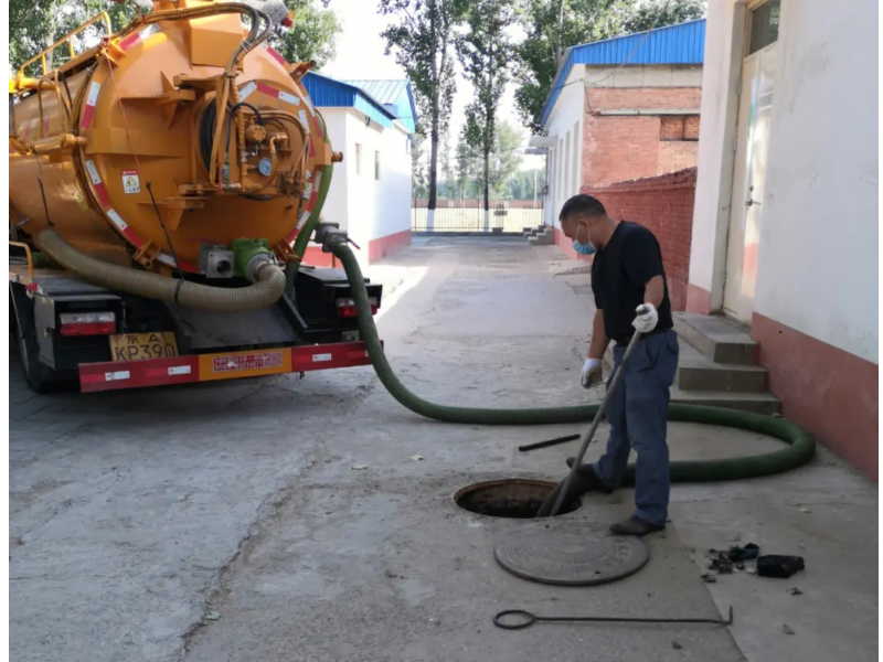 吴江厂区雨水井清理，冲洗，养护，抽粪车抽粪